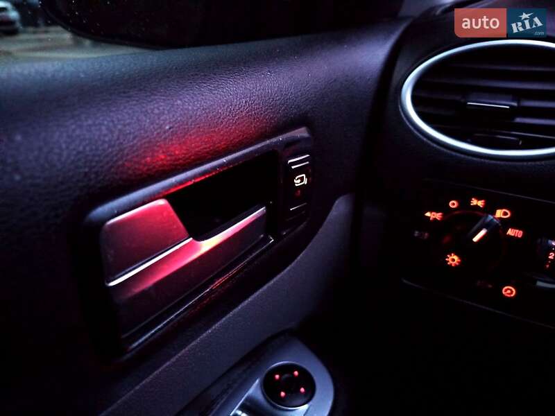Универсал Ford Focus 2008 в Сколе фото 60 Универсал Ford Focus 2008 в Сколе