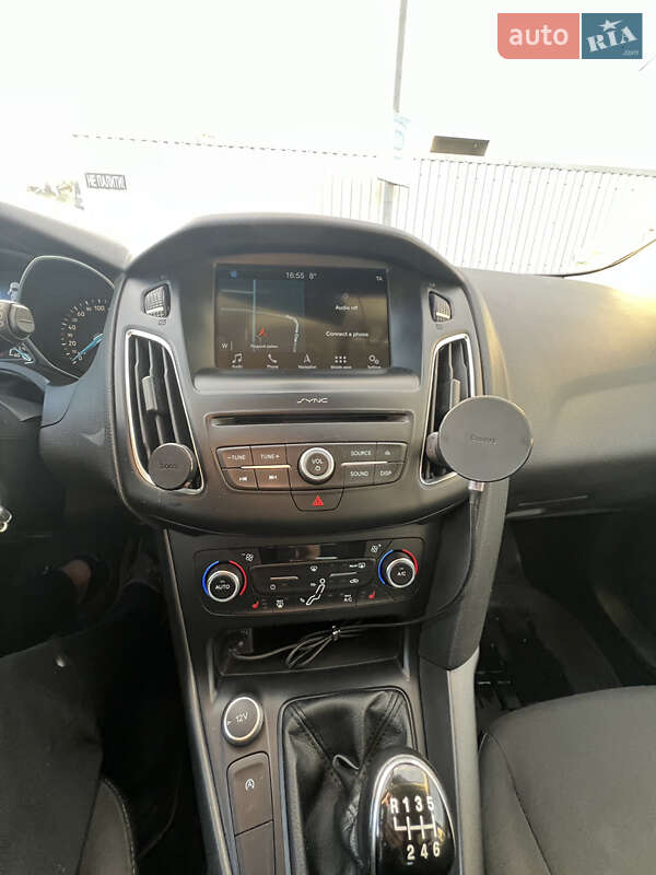 Универсал Ford Focus 2018 в Луцке фото 6 Универсал Ford Focus 2018 в Луцке