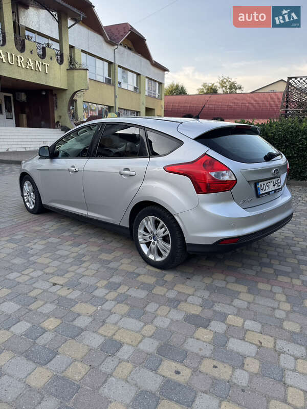 Хэтчбек Ford Focus 2011 в Тячеве фото 8 Хэтчбек Ford Focus 2011 в Тячеве