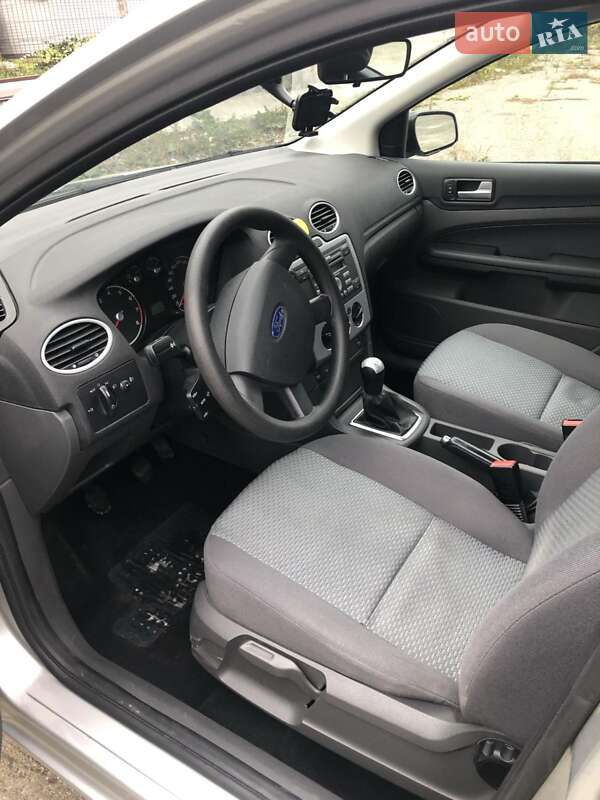 Хетчбек Ford Focus 2005 в Золочеві фото 11 Хетчбек Ford Focus 2005 в Золочеві