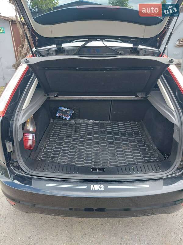 Хетчбек Ford Focus 2008 в Черкасах