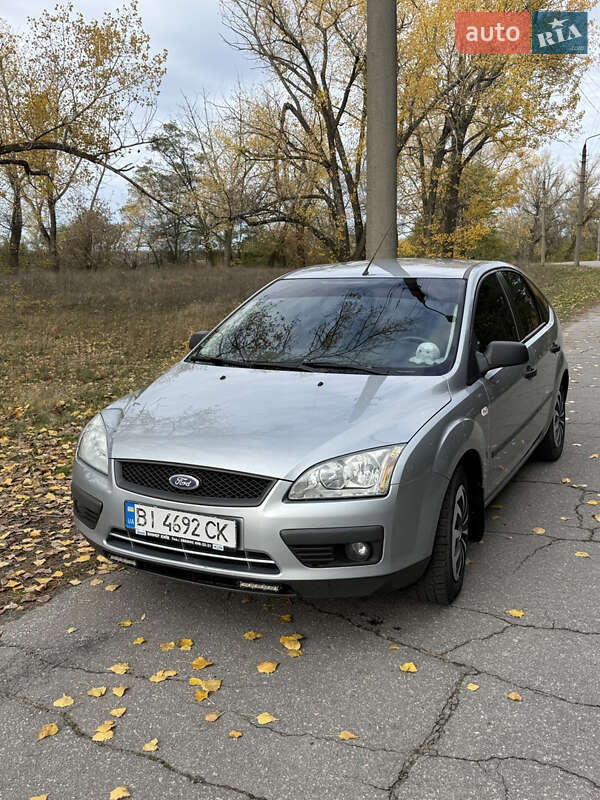 Хетчбек Ford Focus 2005 в Кременчуці фото 2 Хетчбек Ford Focus 2005 в Кременчуці