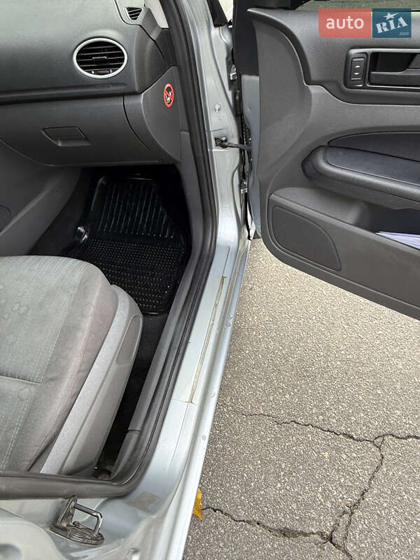 Хетчбек Ford Focus 2005 в Кременчуці фото 28 Хетчбек Ford Focus 2005 в Кременчуці