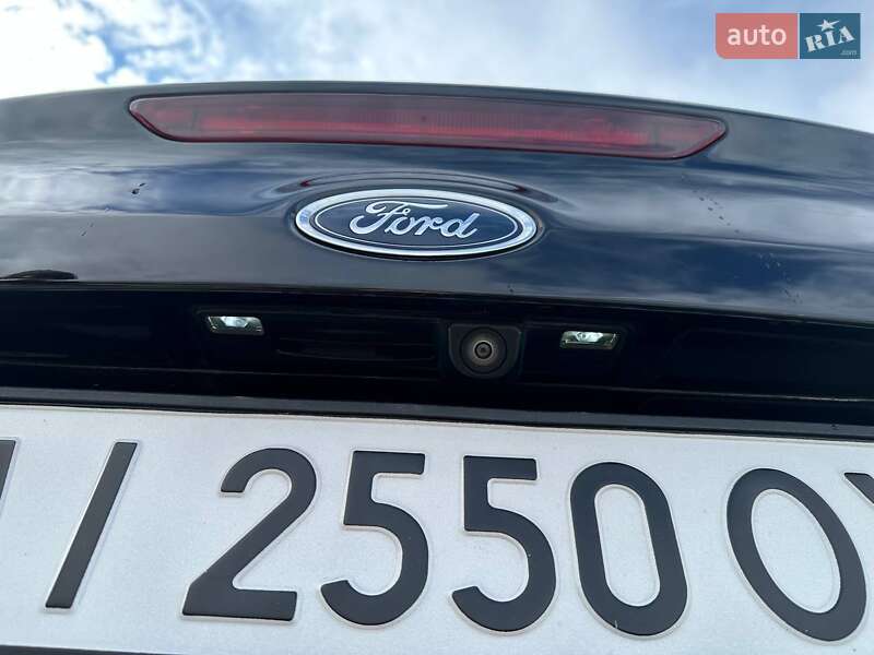 Седан Ford Focus 2016 в Ірпені