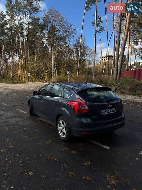 Хэтчбек Ford Focus 2011 в Житомире