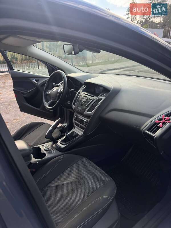 Хэтчбек Ford Focus 2011 в Житомире