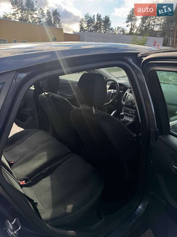 Хэтчбек Ford Focus 2011 в Житомире