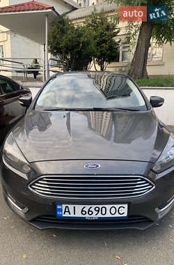 Седан Ford Focus 2015 в Киеве Седан Ford Focus 2015 в Киеве