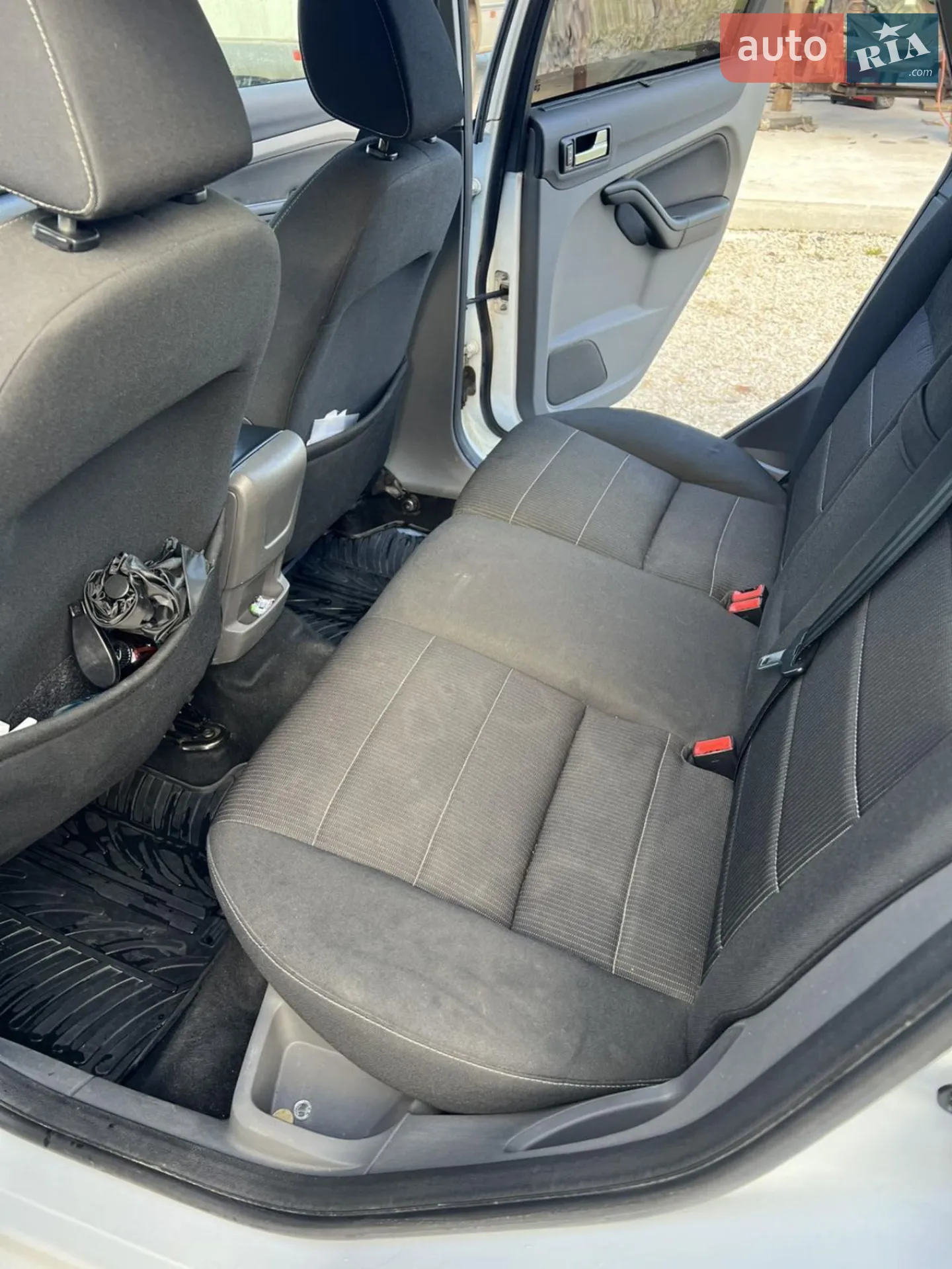 2010 Ford Focus - мініатюра 3
