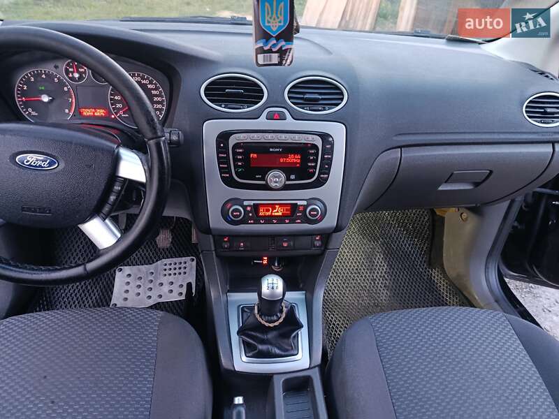 Хетчбек Ford Focus 2007 в Звягелі фото 4 Хетчбек Ford Focus 2007 в Звягелі