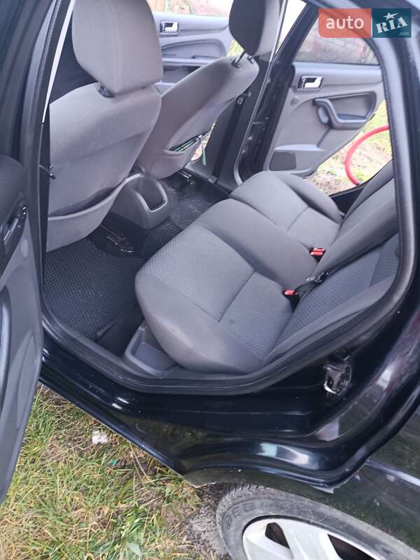 Хетчбек Ford Focus 2007 в Звягелі фото 11 Хетчбек Ford Focus 2007 в Звягелі