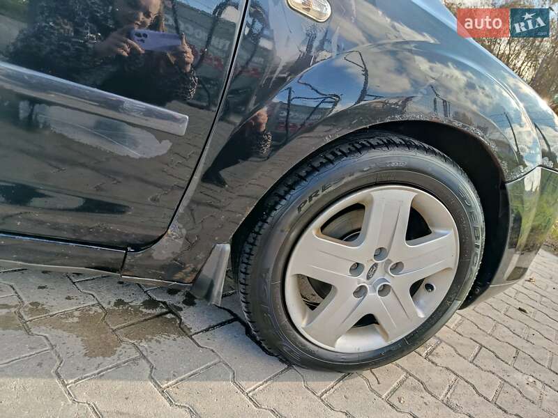 Хетчбек Ford Focus 2007 в Звягелі фото 17 Хетчбек Ford Focus 2007 в Звягелі