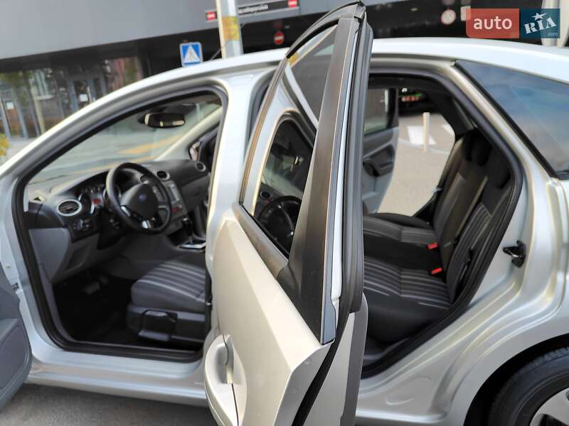 Хетчбек Ford Focus 2008 в Києві
