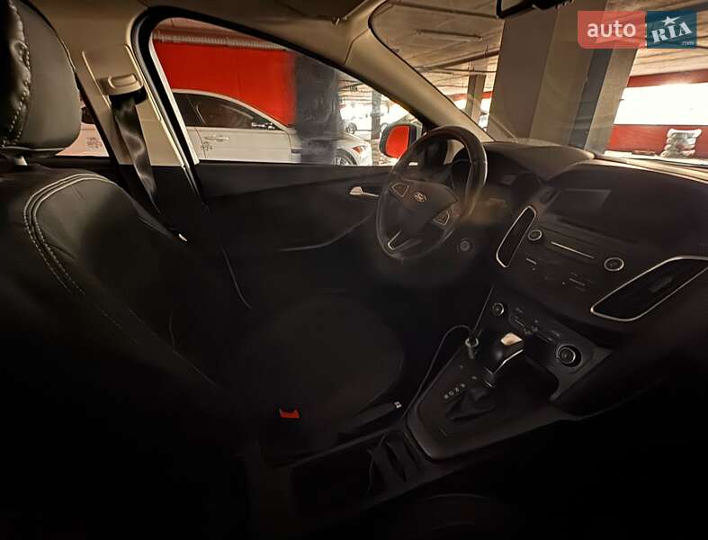 Хетчбек Ford Focus 2015 в Києві фото 6 Хетчбек Ford Focus 2015 в Києві