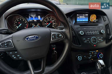Седан Ford Focus 2015 в Збараже