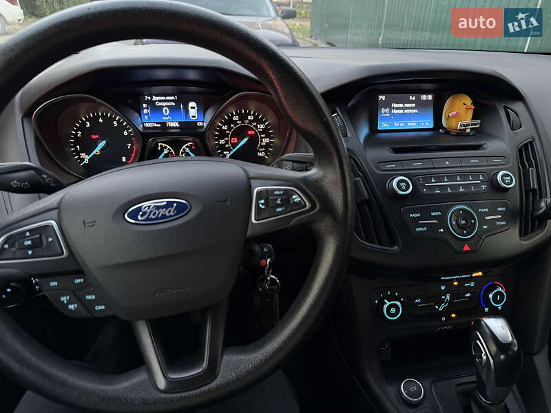 Седан Ford Focus 2015 в Збаражі фото 13 Седан Ford Focus 2015 в Збаражі