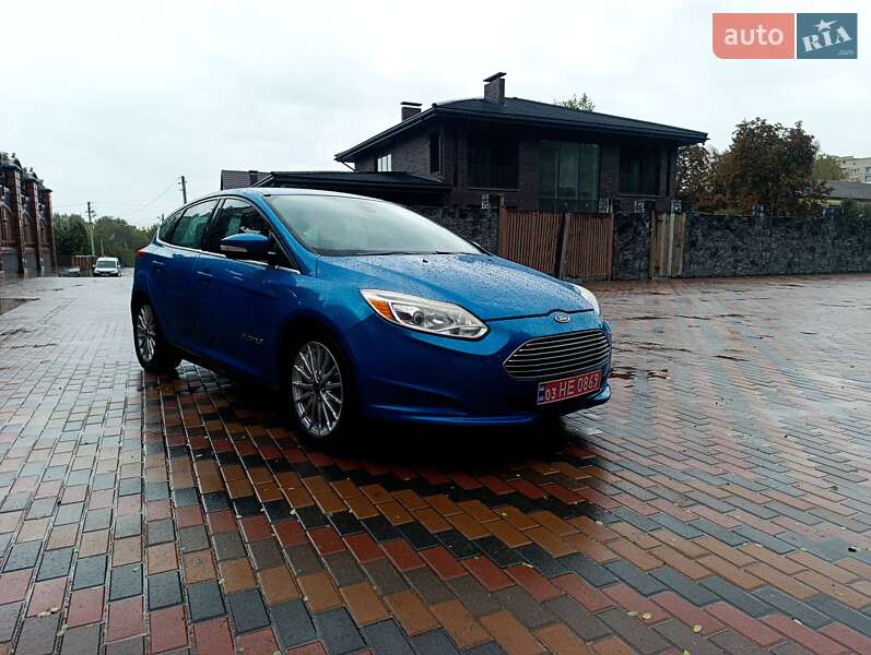 Хетчбек Ford Focus 2012 в Звягелі фото 4 Хетчбек Ford Focus 2012 в Звягелі
