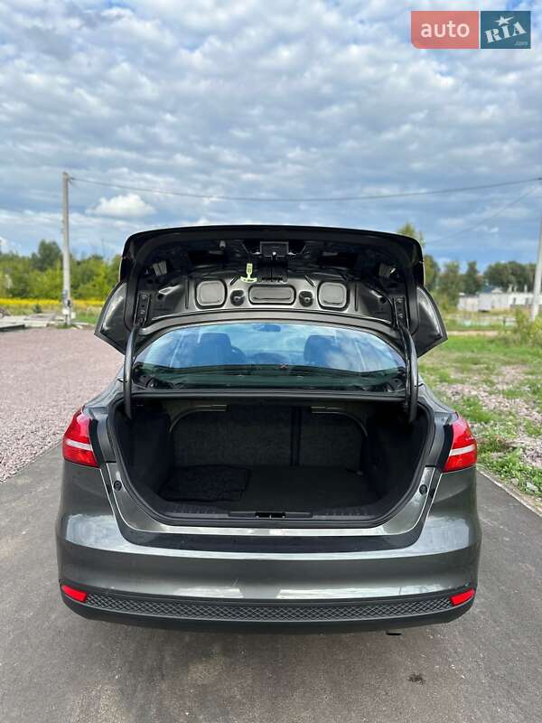 Седан Ford Focus 2015 в Белогородке фото 12 Седан Ford Focus 2015 в Белогородке