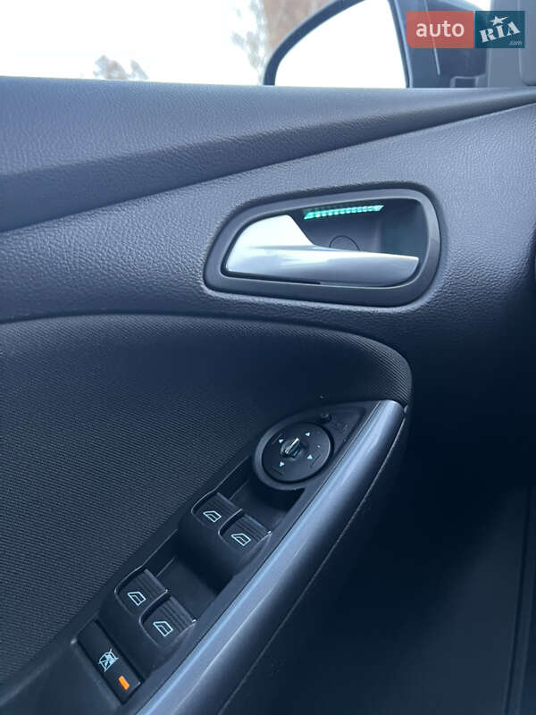 Хетчбек Ford Focus 2011 в Житомирі фото 26 Хетчбек Ford Focus 2011 в Житомирі