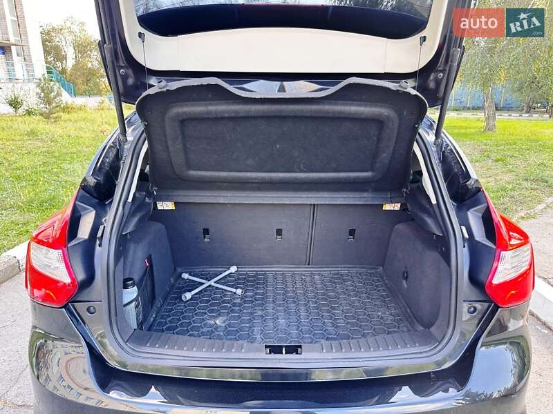 Хэтчбек Ford Focus 2012 в Запорожье