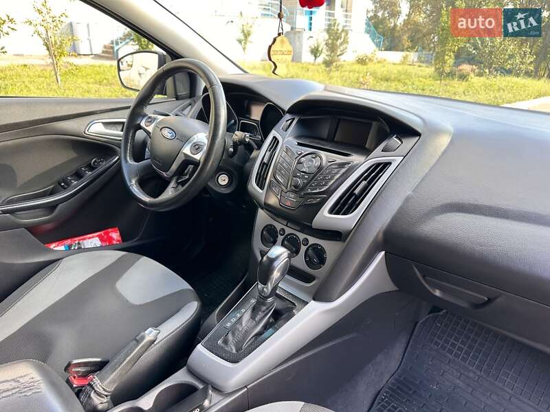 Хэтчбек Ford Focus 2012 в Запорожье