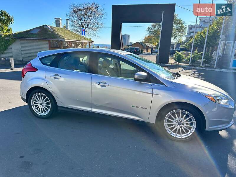 Хетчбек Ford Focus 2012 в Одесі фото 5 Хетчбек Ford Focus 2012 в Одесі