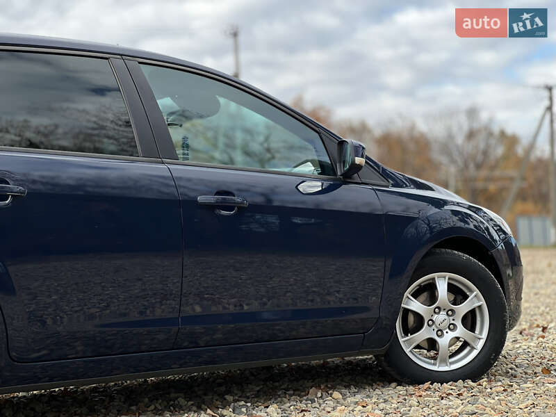 Универсал Ford Focus 2008 в Сторожинце