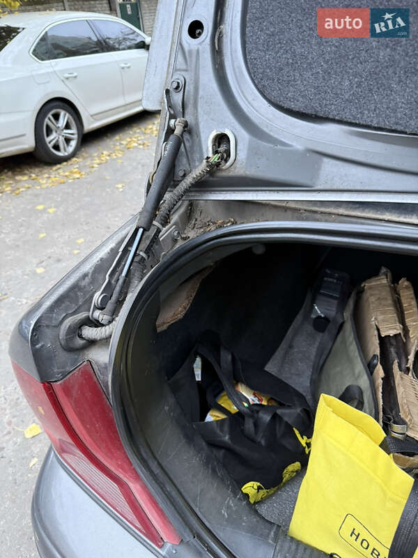 Седан Ford Focus 2002 в Києві