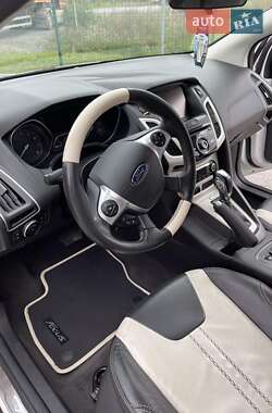 Хэтчбек Ford Focus 2014 в Золочеве