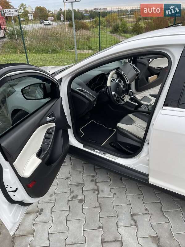 Хетчбек Ford Focus 2014 в Золочеві фото 9 Хетчбек Ford Focus 2014 в Золочеві