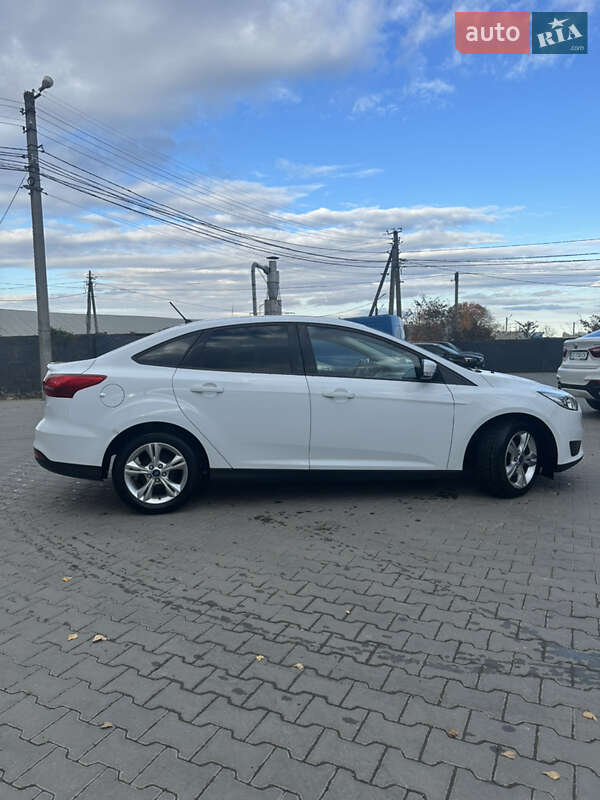 Седан Ford Focus 2017 в Чернівцях фото 7 Седан Ford Focus 2017 в Чернівцях