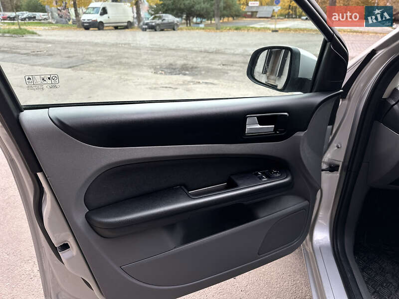Універсал Ford Focus 2010 в Луцьку фото 11 Універсал Ford Focus 2010 в Луцьку