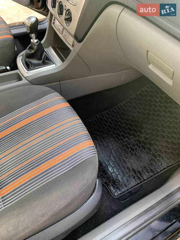 Універсал Ford Focus 2008 в Гайвороні фото 45 Універсал Ford Focus 2008 в Гайвороні