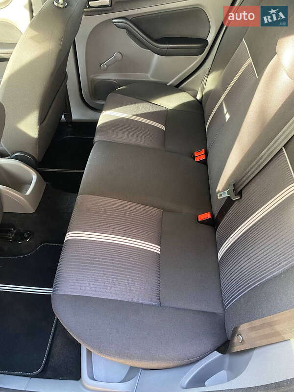 Універсал Ford Focus 2010 в Рівному фото 16 Універсал Ford Focus 2010 в Рівному