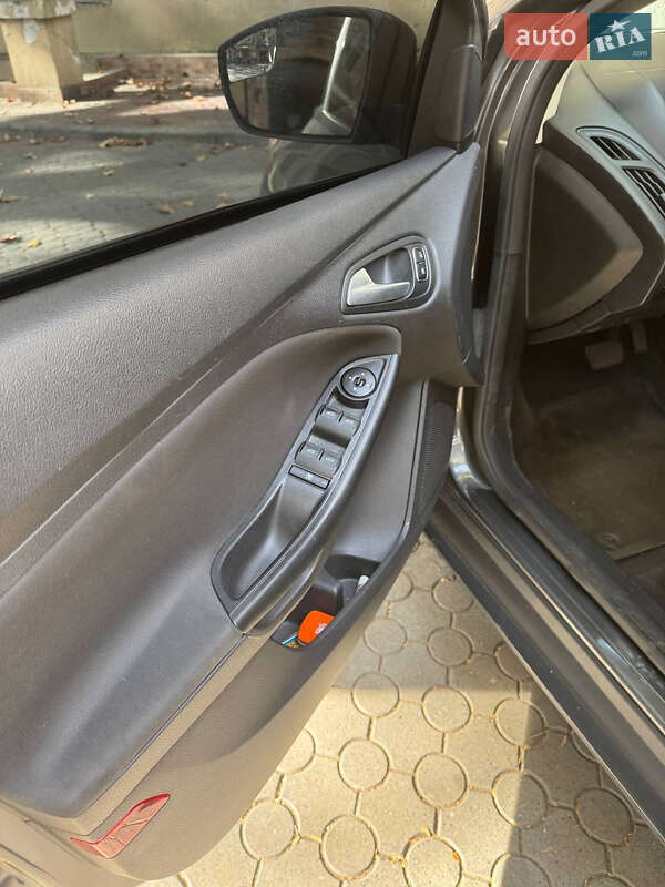 Хэтчбек Ford Focus 2016 в Одессе фото 7 Хэтчбек Ford Focus 2016 в Одессе