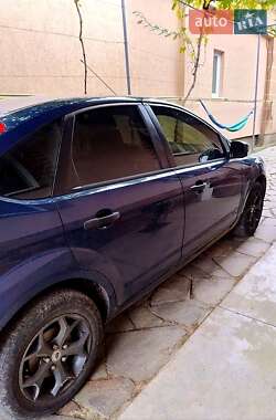 Хэтчбек Ford Focus 2010 в Мукачево