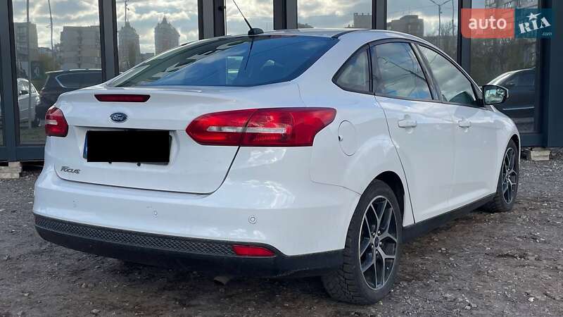 Седан Ford Focus 2017 в Киеве фото 8 Седан Ford Focus 2017 в Киеве