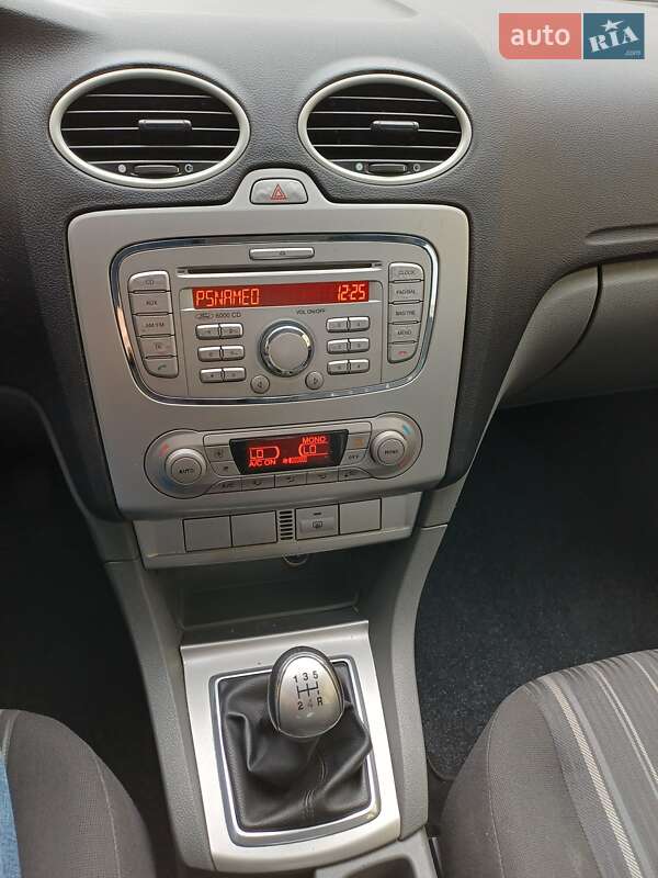 Хэтчбек Ford Focus 2008 в Калуше