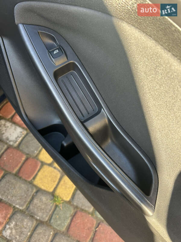 Хетчбек Ford Focus 2015 в Львові фото 37 Хетчбек Ford Focus 2015 в Львові