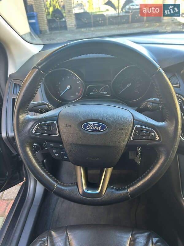 Хетчбек Ford Focus 2015 в Львові фото 48 Хетчбек Ford Focus 2015 в Львові