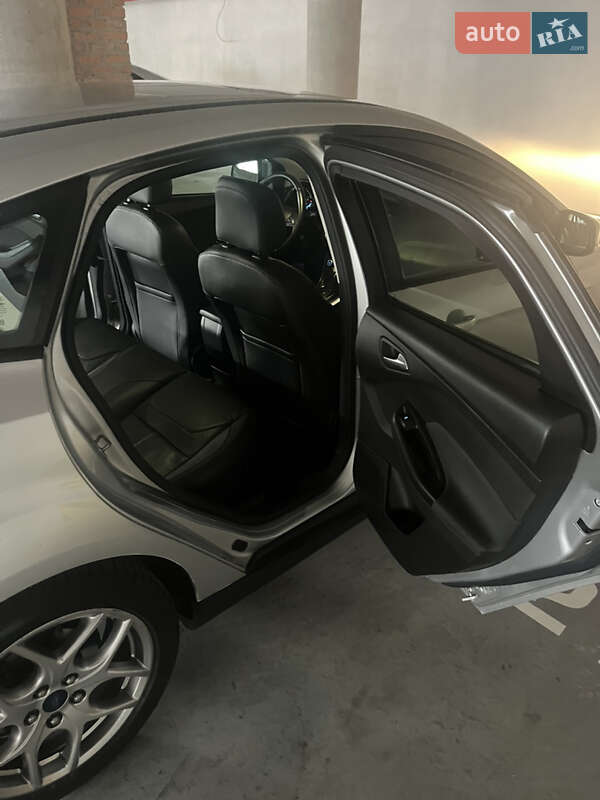 Хетчбек Ford Focus 2015 в Києві фото 23 Хетчбек Ford Focus 2015 в Києві