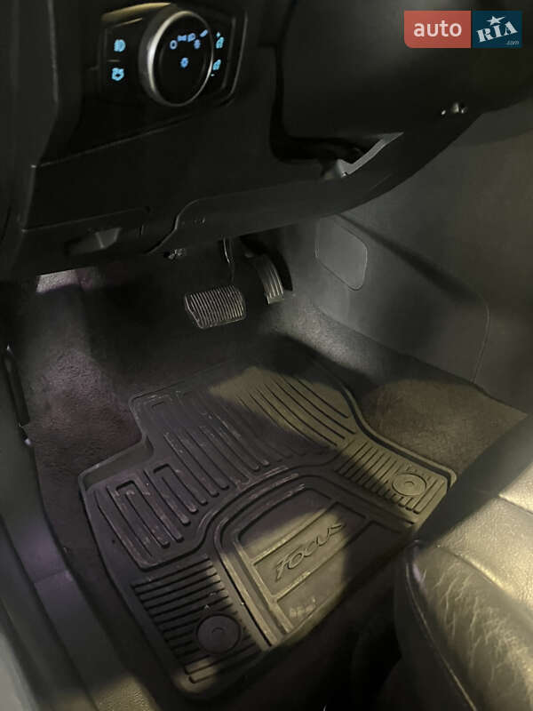 Хетчбек Ford Focus 2015 в Києві фото 36 Хетчбек Ford Focus 2015 в Києві