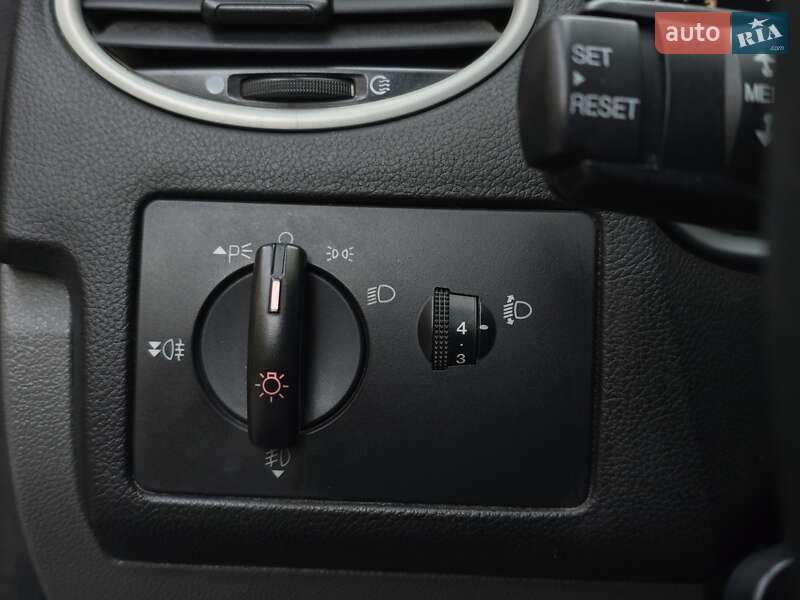 Седан Ford Focus 2010 в Хмельницькому фото 40 Седан Ford Focus 2010 в Хмельницькому