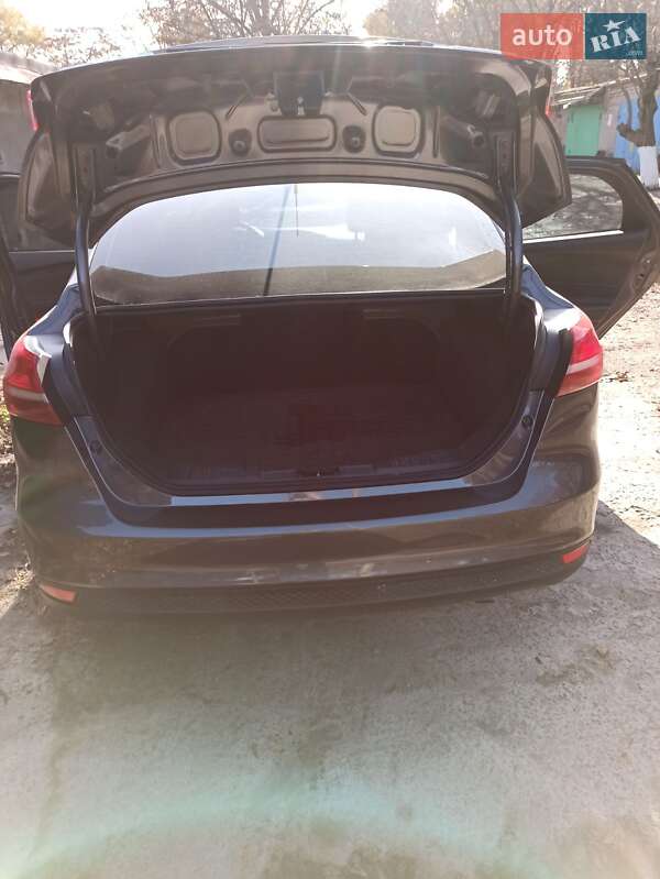 Седан Ford Focus 2015 в Вольногорске