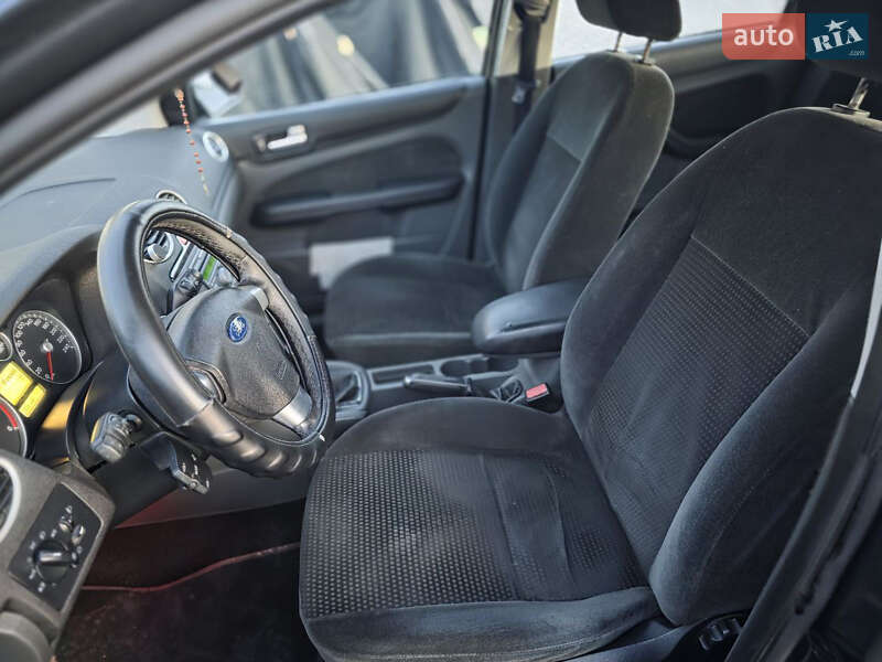 Хэтчбек Ford Focus 2005 в Тернополе