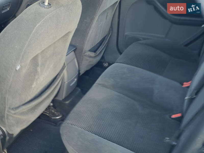 Хэтчбек Ford Focus 2005 в Тернополе