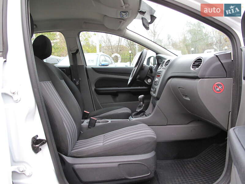 Хетчбек Ford Focus 2011 в Києві фото 31 Хетчбек Ford Focus 2011 в Києві