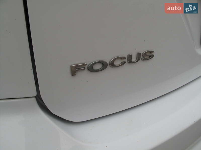Хетчбек Ford Focus 2011 в Києві фото 43 Хетчбек Ford Focus 2011 в Києві
