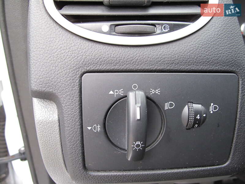 Хетчбек Ford Focus 2011 в Києві фото 49 Хетчбек Ford Focus 2011 в Києві