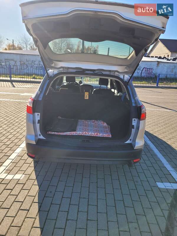 Седан Ford Focus 2012 в Нововолынске